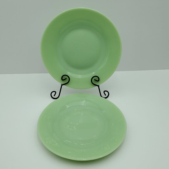 Jadeite Green Glass Salad Dessert Small Luncheon Plates Jade-Ite 8" Plates - Picture 1 of 6
